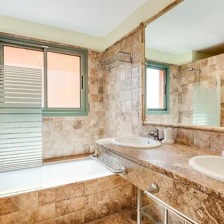 Apartment Gibraltar View & Fitness Estepona